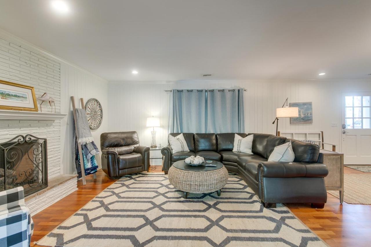 Spacious St Simons Island Vacation Rental With Pool! St. Simons Island Dış mekan fotoğraf