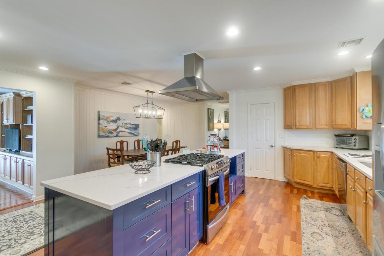 Spacious St Simons Island Vacation Rental With Pool! St. Simons Island Dış mekan fotoğraf