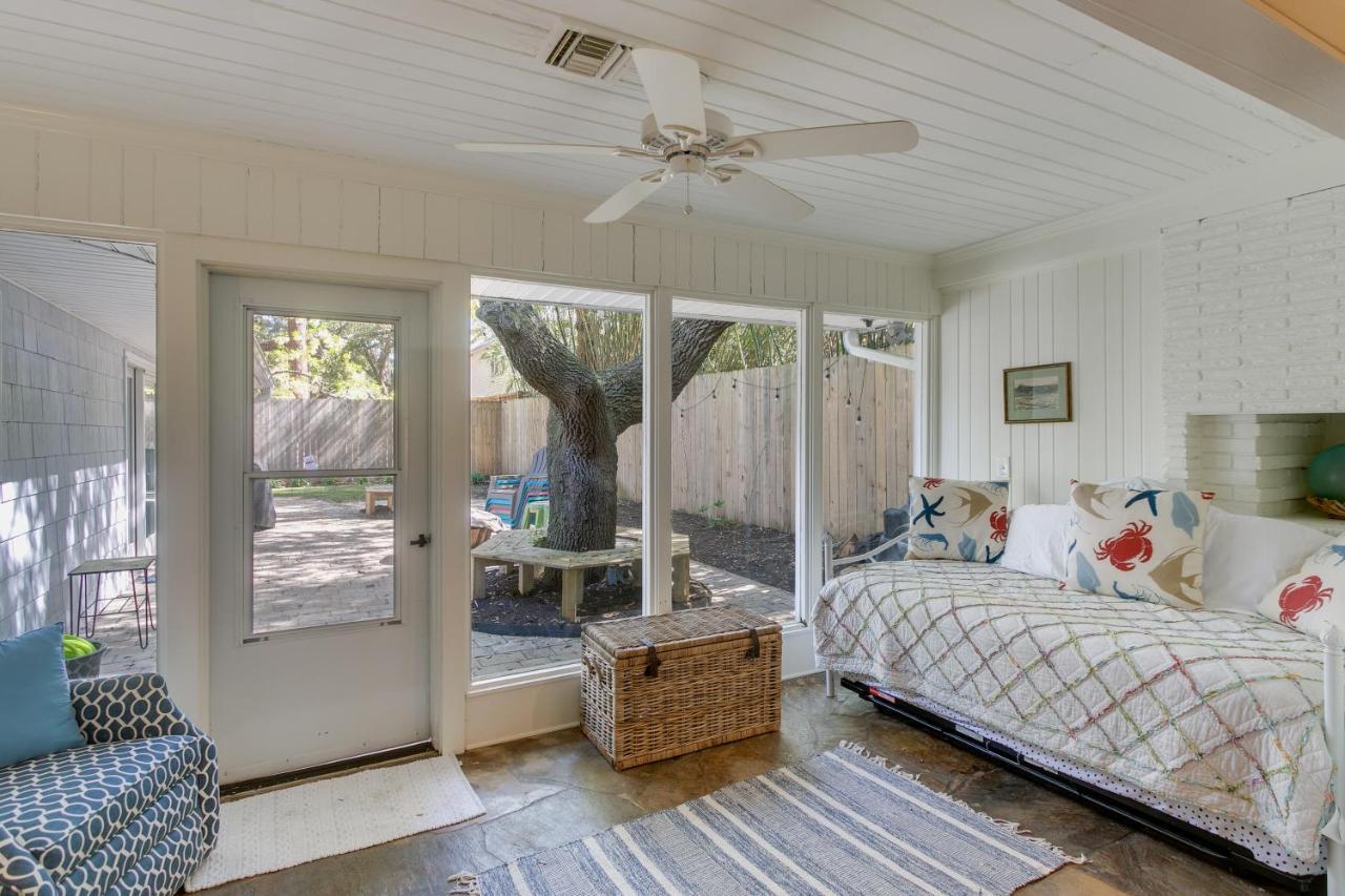 Spacious St Simons Island Vacation Rental With Pool! St. Simons Island Dış mekan fotoğraf