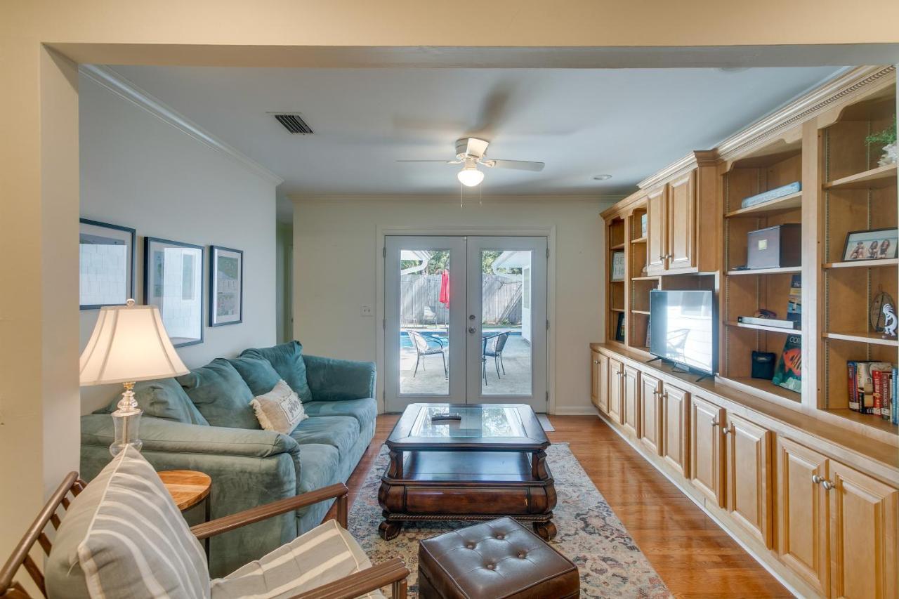 Spacious St Simons Island Vacation Rental With Pool! St. Simons Island Dış mekan fotoğraf